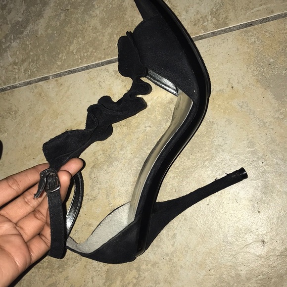 High heels - Picture 4 of 4